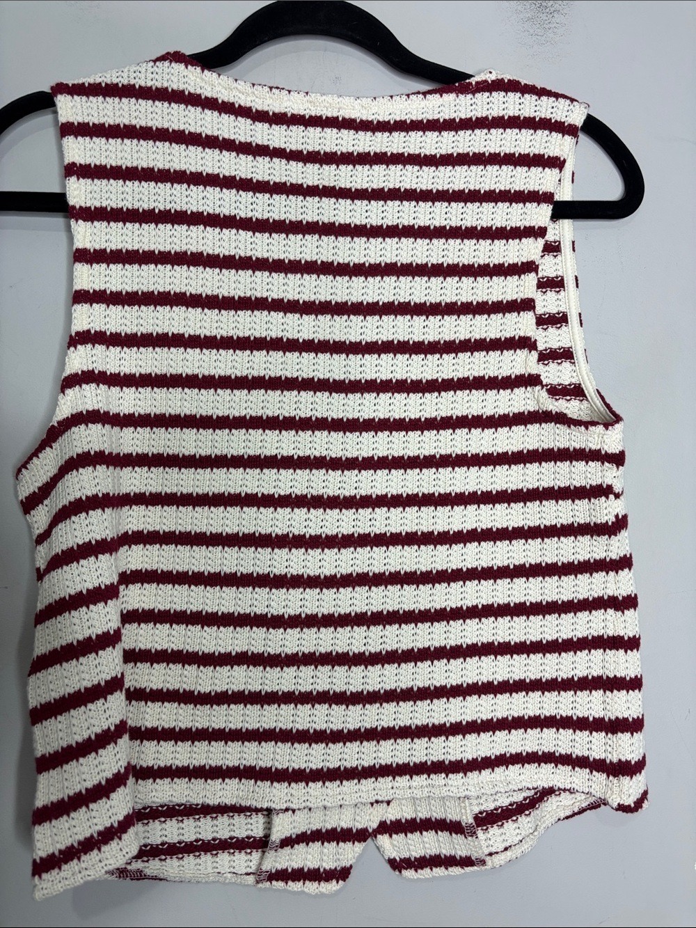 Reitman’s Knit Striped Crochet Button Front V-Neck Vest, size S - Picture 6 of 10